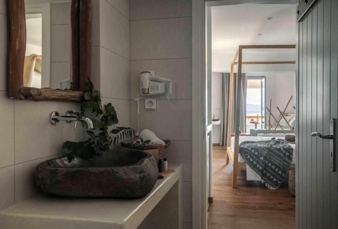 Kissos Luxury Suites Naxos City Exterior photo